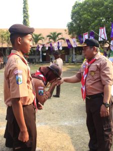 Manfaat Kegiatan Pramuka dalam Membentuk Jiwa Kepemimpinan: Membangun Pemimpin Masa Depan dari Bangku Sekolah