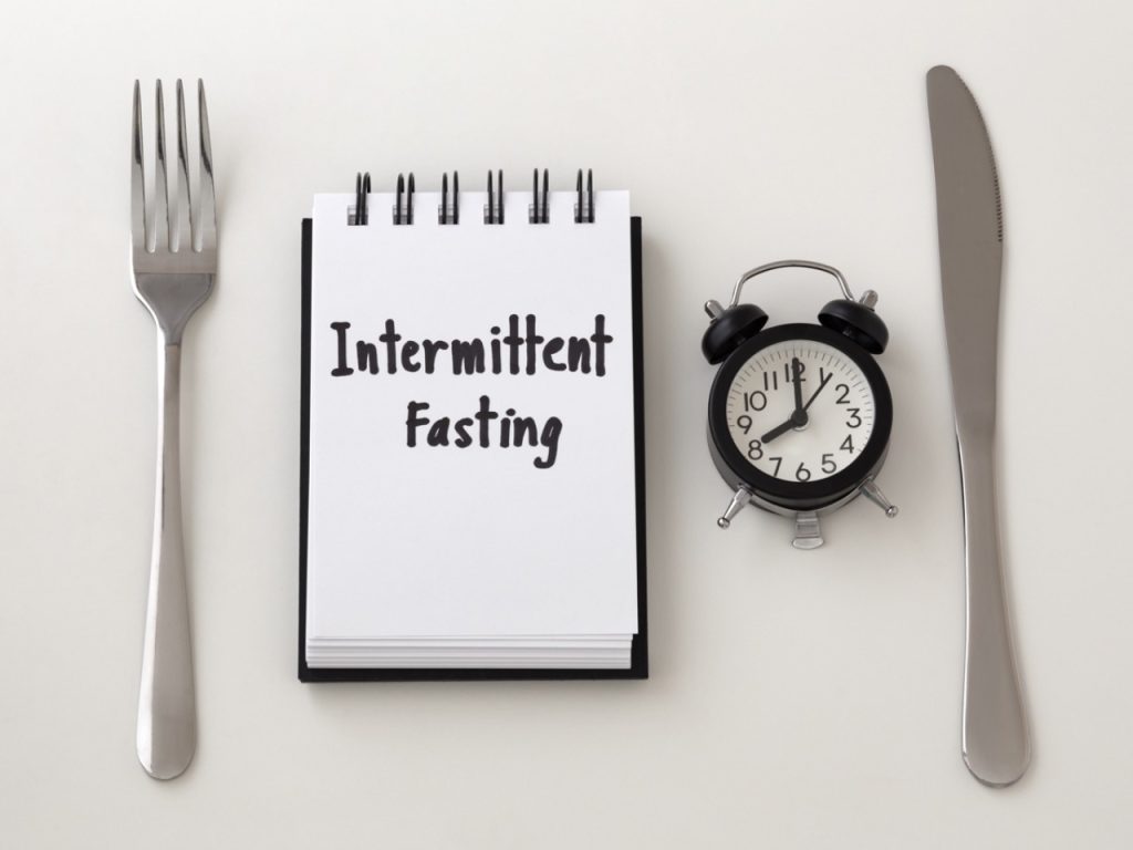 Mengenal Diet Intermittent Fasting dan Pengaruhnya pada Tubuh: Sebuah Panduan Komprehensif